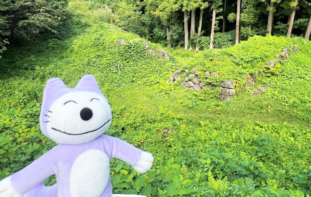 11ぴきのねことめぐる、三戸城跡城山公園鍛冶屋門跡